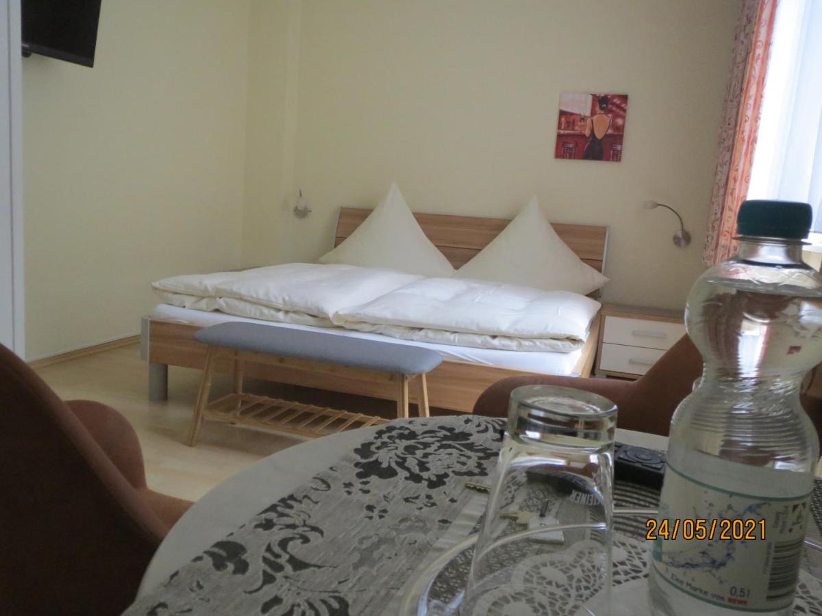 Hotel Und Gaestehaus Gute Quelle Κόχεμ Εξωτερικό φωτογραφία