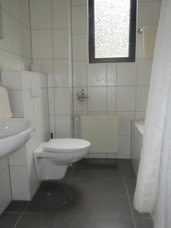 Hotel Und Gaestehaus Gute Quelle Κόχεμ Εξωτερικό φωτογραφία